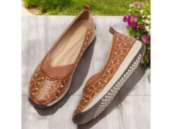 Brown Floral Embroidered Slip-On Shoes for Women – Comfortable Casual Flats with Non-Slip Sole for Everyday Wear 2025 - TheIslandCowGirl